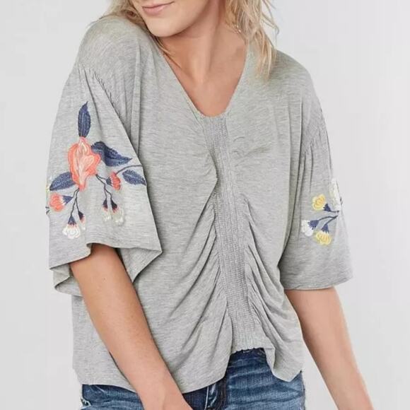Cowgirl Legend Ruched Boho Embroidered Gray Bell Sleeve Top size Large - Picture 2 of 10